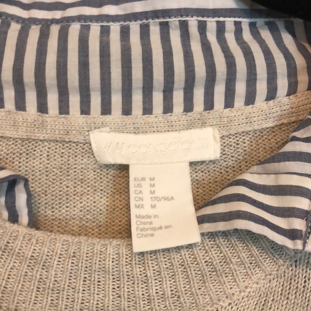 H&M UNCONSCIOUS Layered Top ๐ - Picture 3 of 3